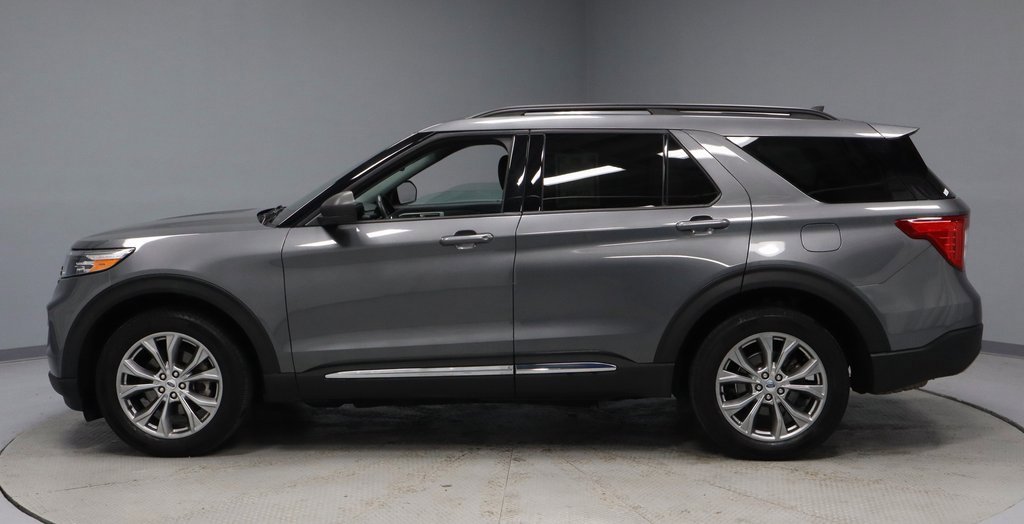 Certified 2023 Ford Explorer XLT w/ Equipment Group 202A image 10