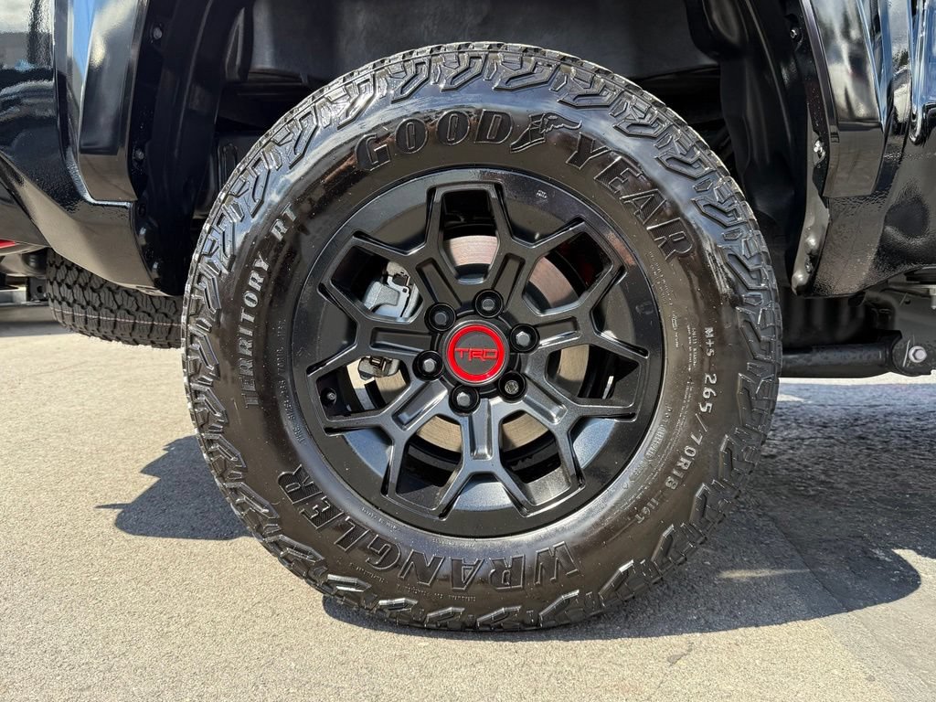 Used 2025 Toyota Tacoma TRD Pro AWD/4WD image 38