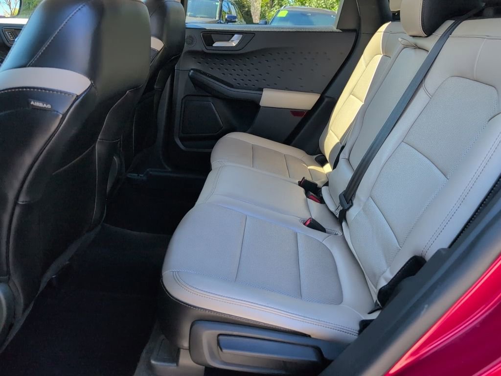 Certified 2020 Ford Escape Titanium image 11