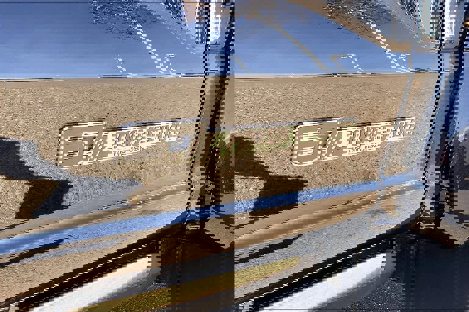 Certified 2025 Ford F450 Lariat w/ Chrome Package image 30