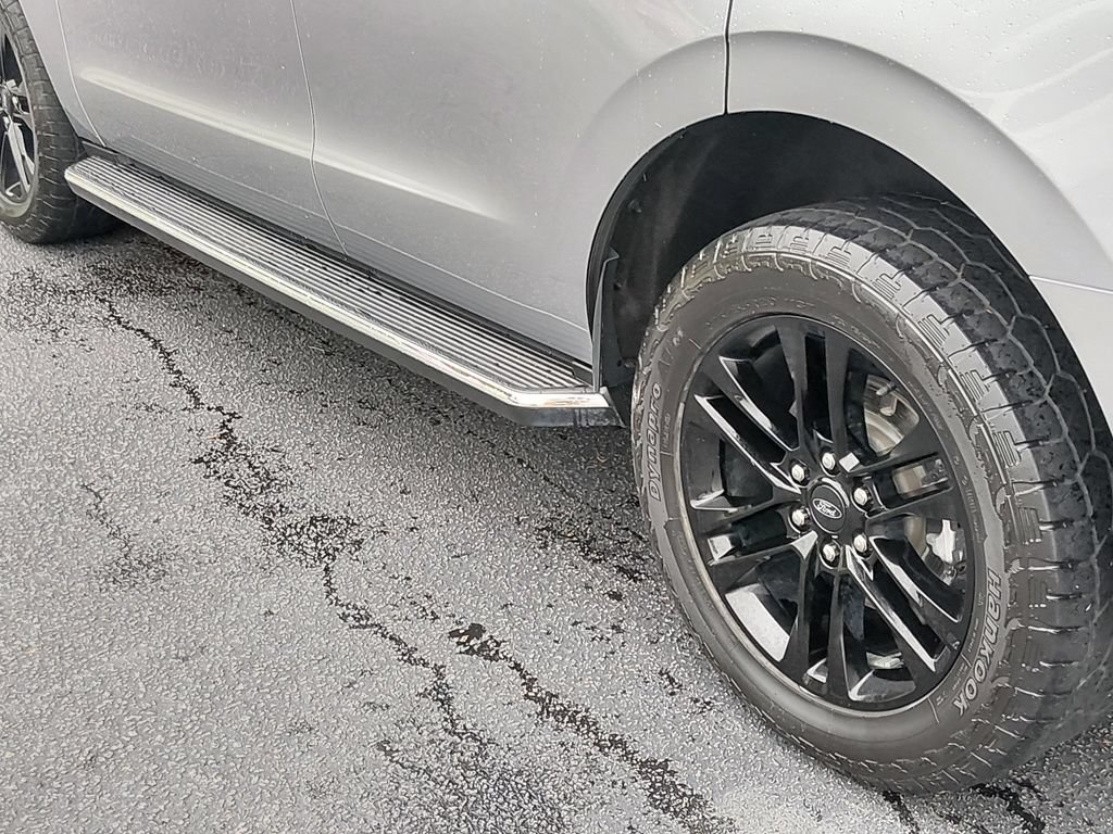 Certified 2023 Ford Expedition XLT RWD image 18