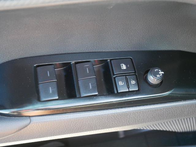 Used 2025 Toyota Camry SE FWD image 18