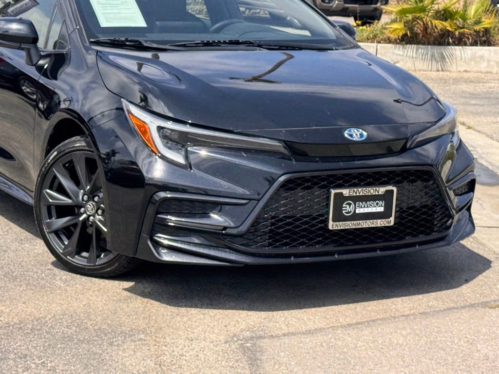 Used 2024 Toyota Corolla SE w/ SE Package AWD/4WD image 3