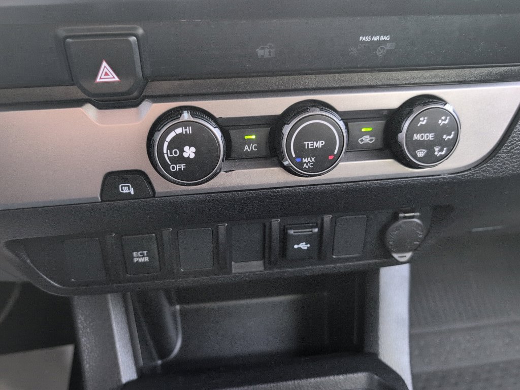 Used 2023 Toyota Tacoma SR5 RWD image 17