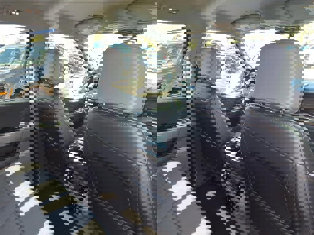 Certified 2024 Ford F150 Lariat w/ FX4 Off-Road Package image 13