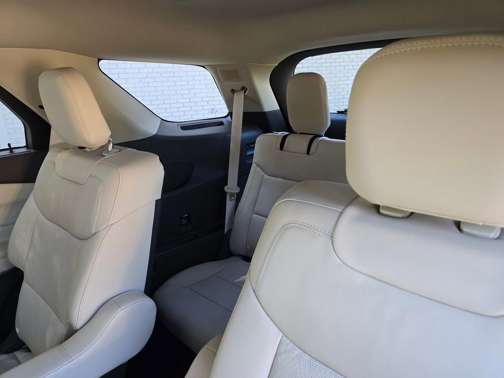 Certified 2022 Ford Explorer Platinum w/ Equipment Group 601A image 48