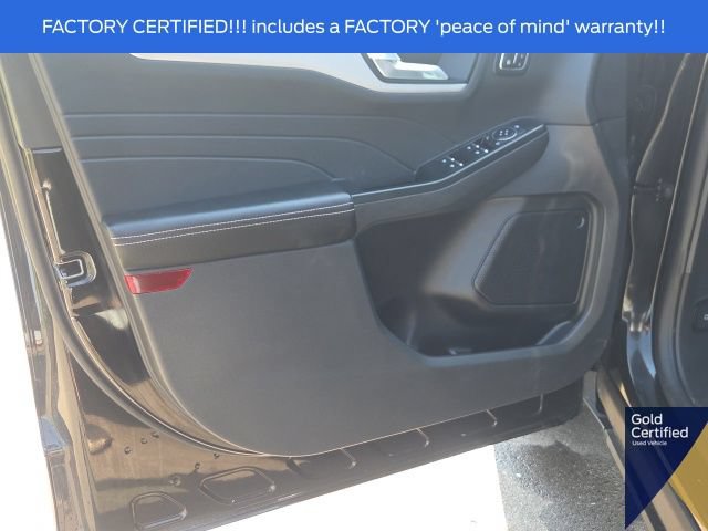 Certified 2025 Ford Escape Platinum AWD/4WD image 25