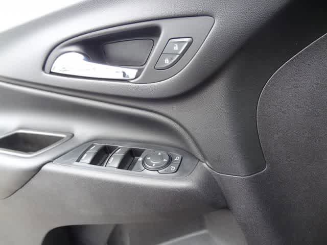 Used 2020 Chevrolet Equinox LT w/ Driver Convenience Package FWD image 16