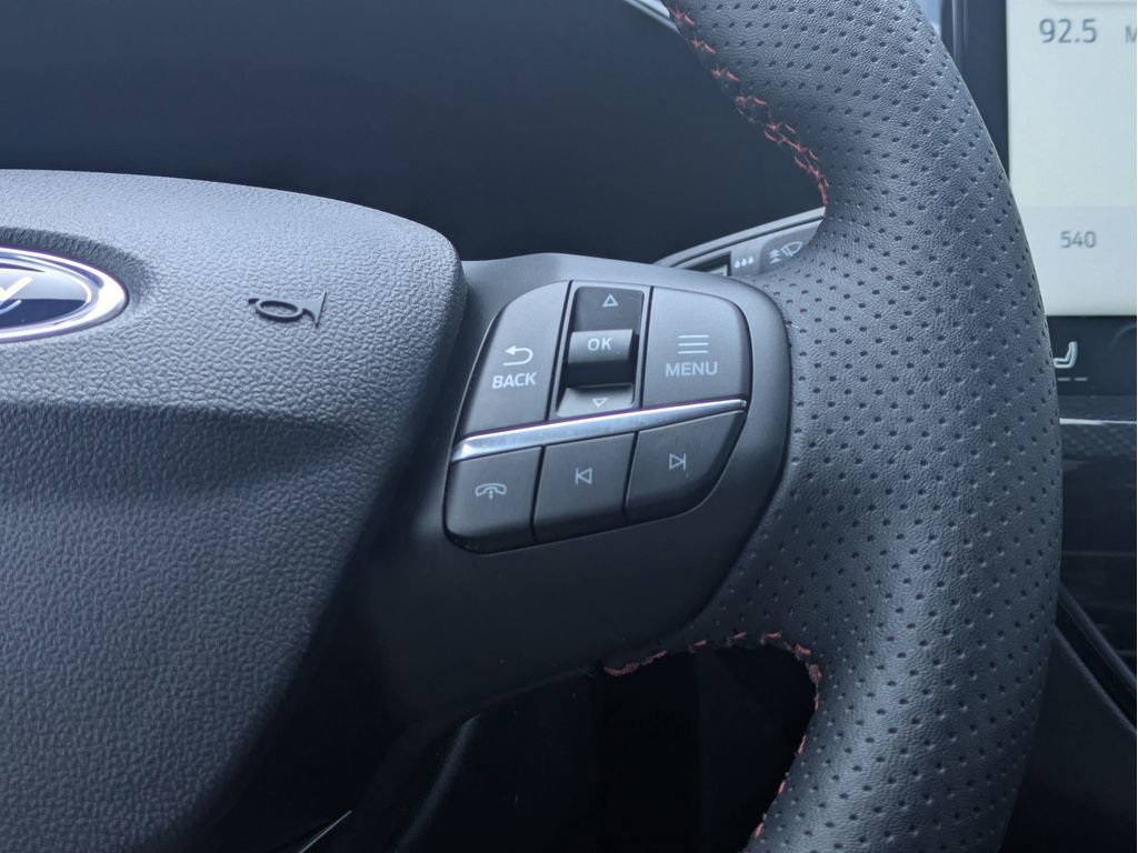 Certified 2025 Ford Escape ST-Line w/ Tech Pack #1 FWD image 23