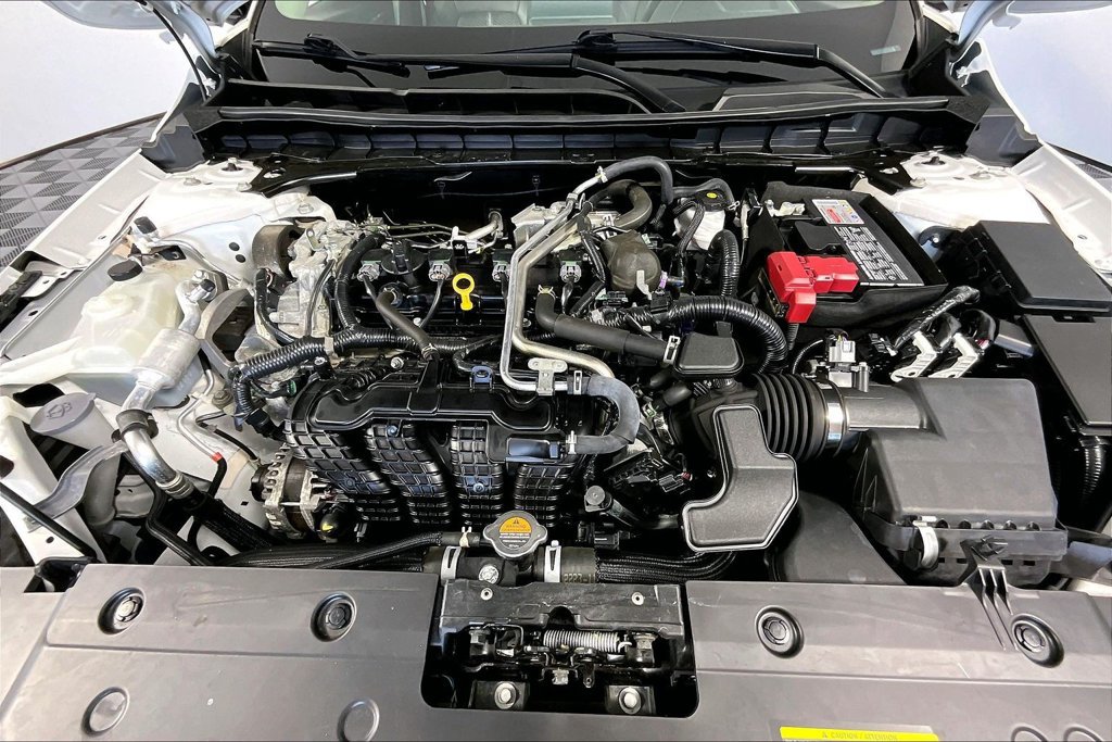 Used 2024 Nissan Altima 2.5 SR FWD image 9