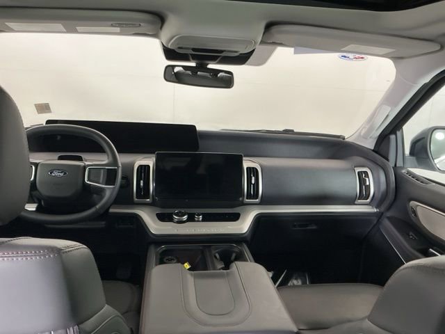 Certified 2025 Ford Expedition Active AWD/4WD image 26