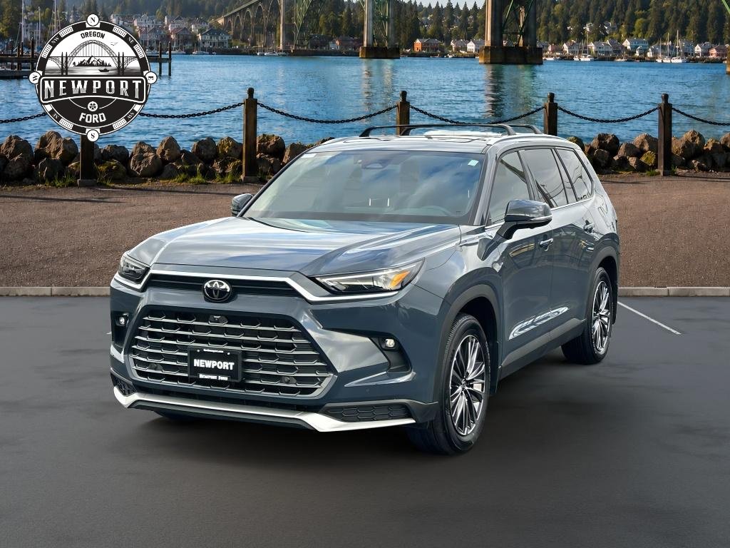 Used 2025 Toyota Grand Highlander AWD Hybrid image 4