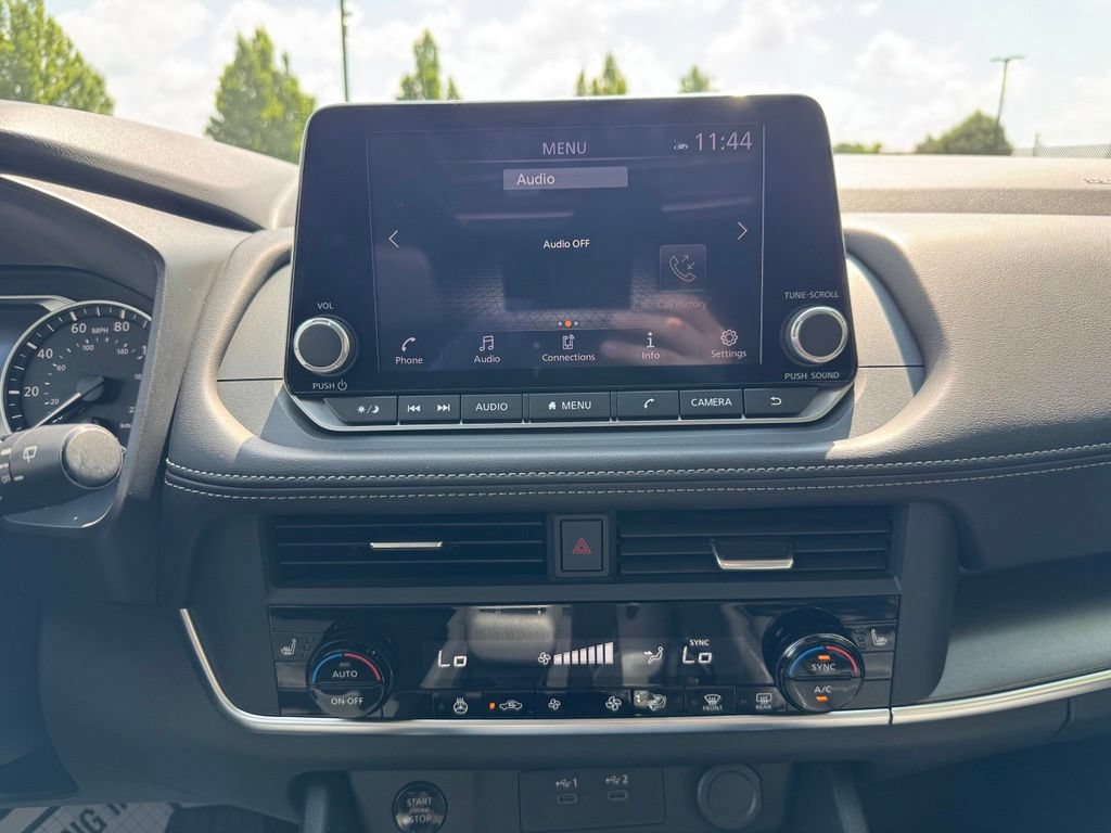 Used 2024 Nissan Rogue SV w/ SV Premium Package AWD/4WD image 18