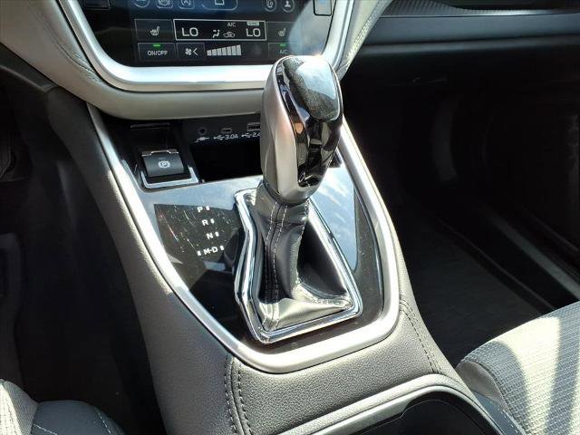 Used 2025 Subaru Outback Premium image 14