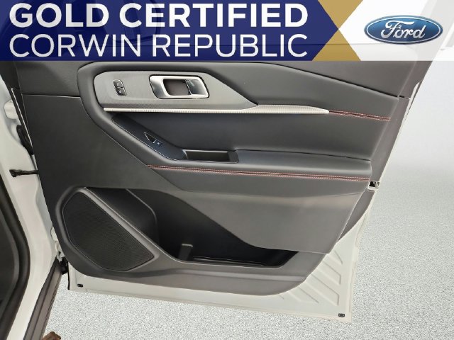 Certified 2026 Ford Explorer ST AWD/4WD image 32