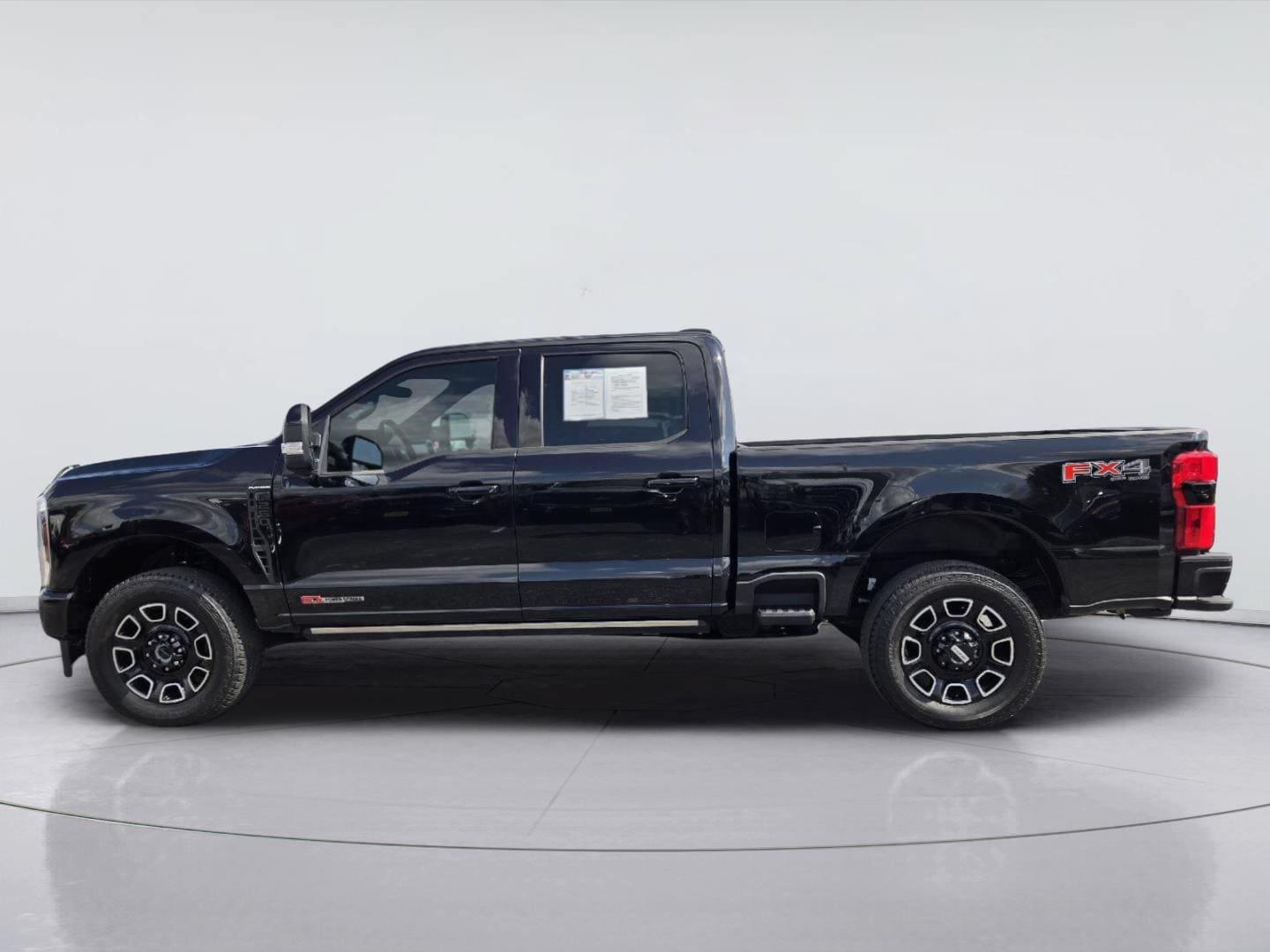 Certified 2025 Ford F250 Platinum AWD/4WD image 4