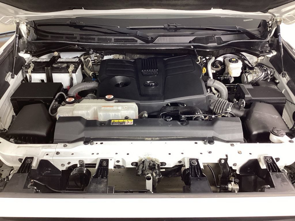 Used 2022 Toyota Tundra SR5 AWD/4WD image 36