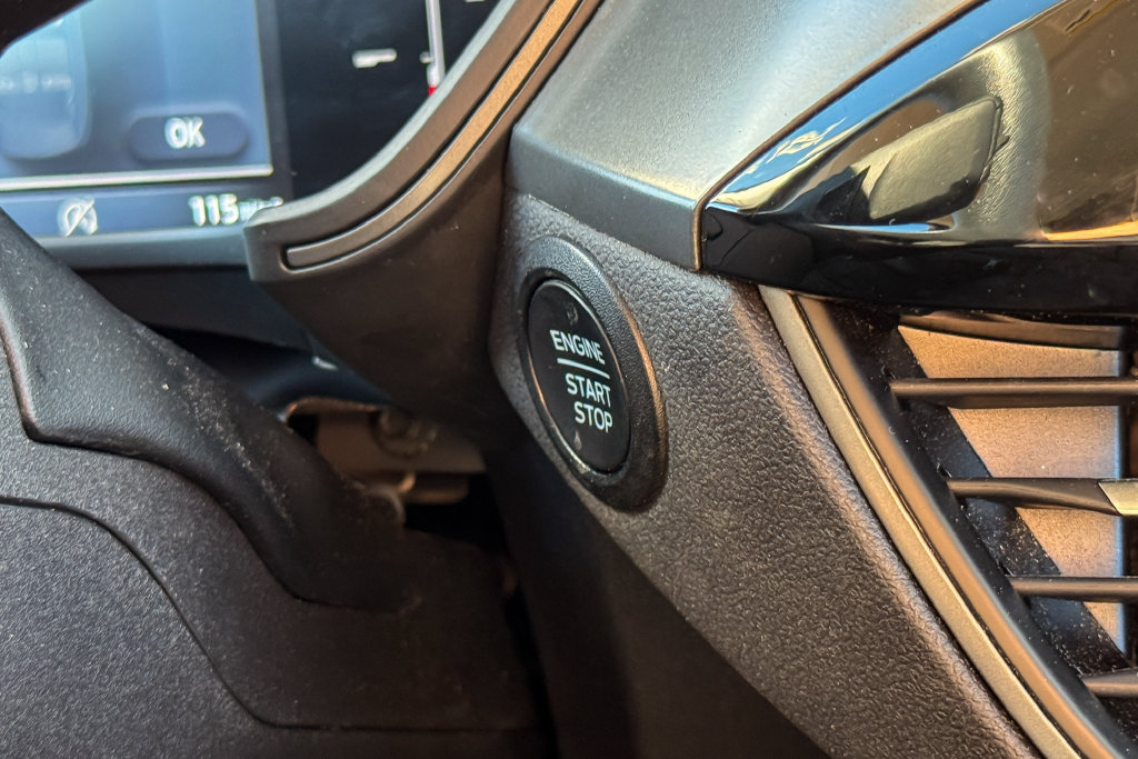 Certified 2025 Ford Escape Active AWD/4WD image 22