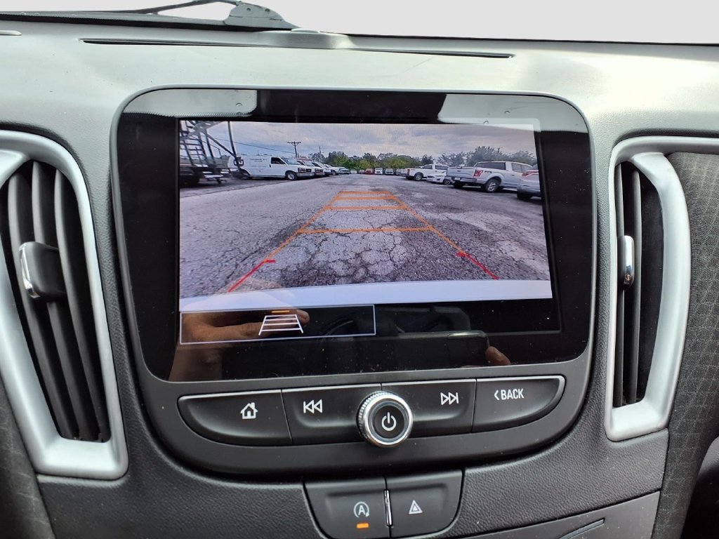 Used 2023 Chevrolet Malibu LT FWD image 11