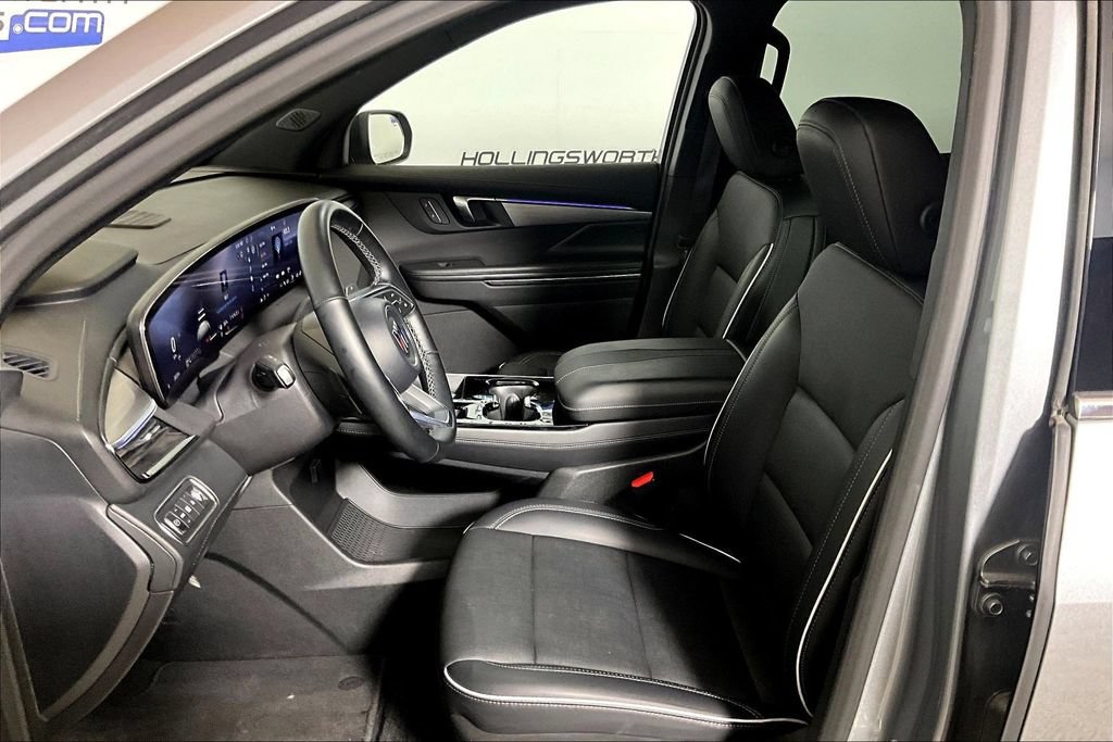 Used 2025 Buick Enclave Preferred FWD image 19