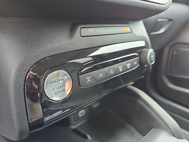 Certified 2024 Ford Escape Platinum AWD/4WD image 24