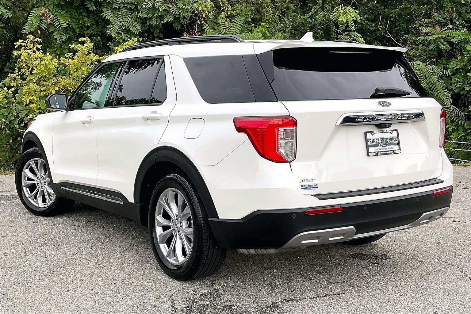 Certified 2020 Ford Explorer XLT w/ Equipment Group 202A RWD image 12