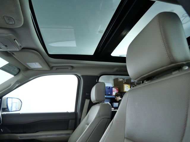 Certified 2018 Ford Expedition XLT w/ Equipment Group 202A image 18