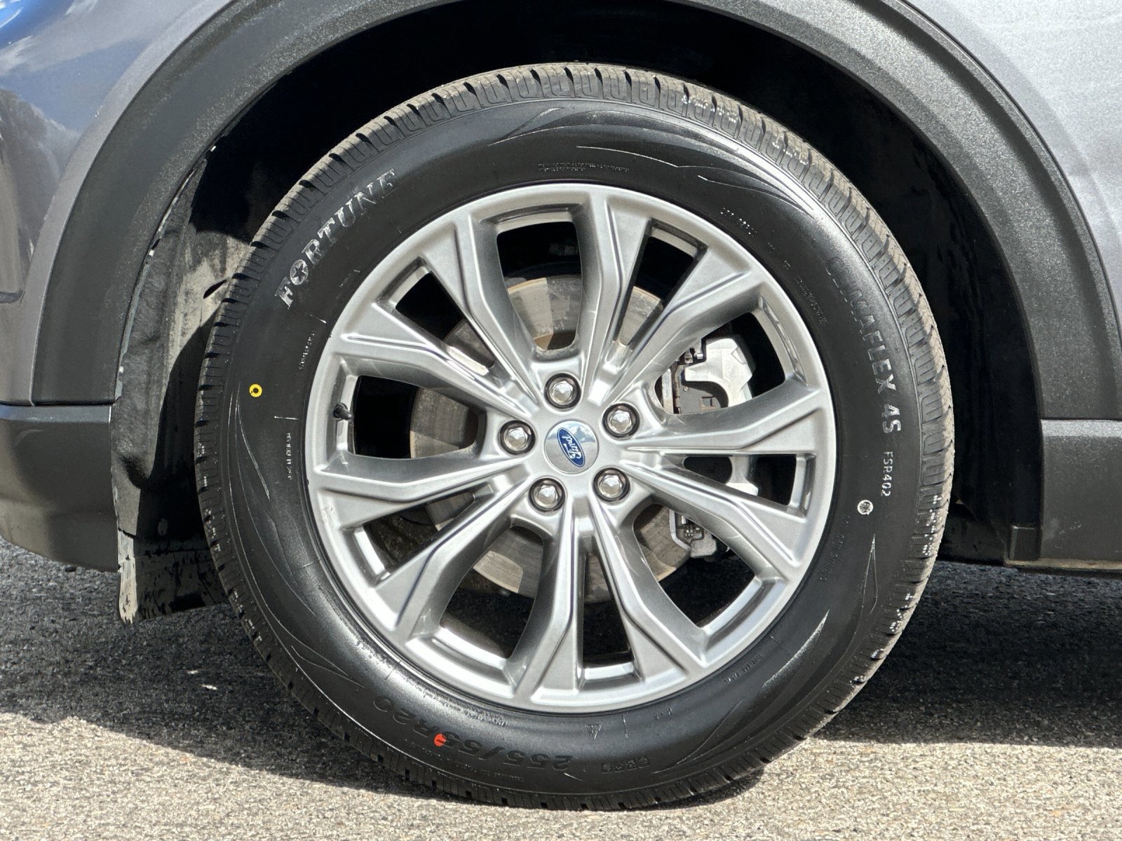 Certified 2022 Ford Explorer Limited w/ Equipment Group 301A image 28