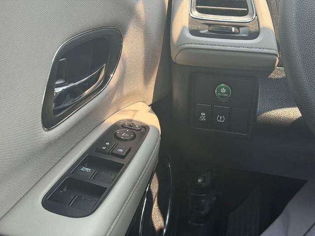Used 2018 Honda HR-V EX image 19