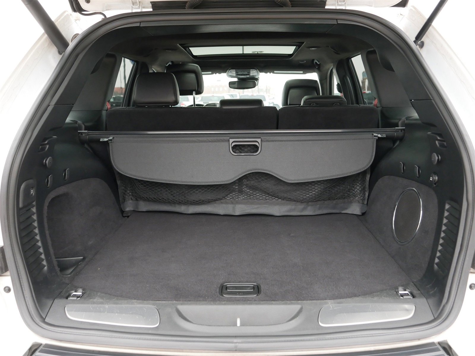 Used 2018 Jeep Grand Cherokee SRT image 11