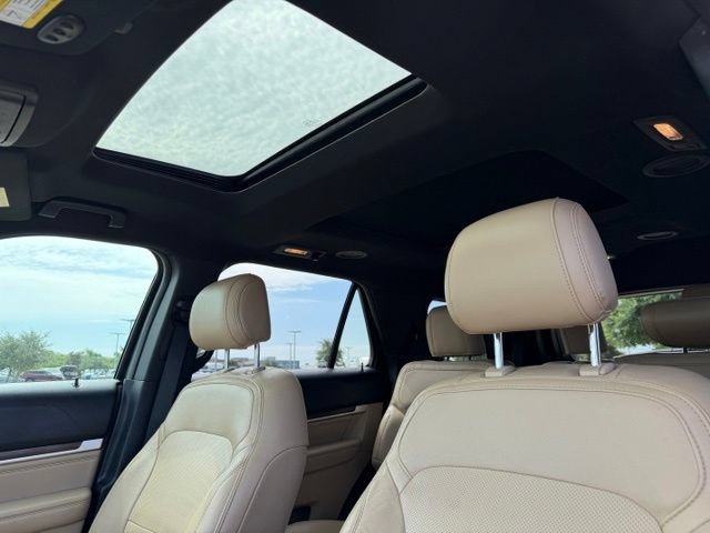 Certified 2017 Ford Explorer Limited w/ Equipment Group 301A FWD image 11