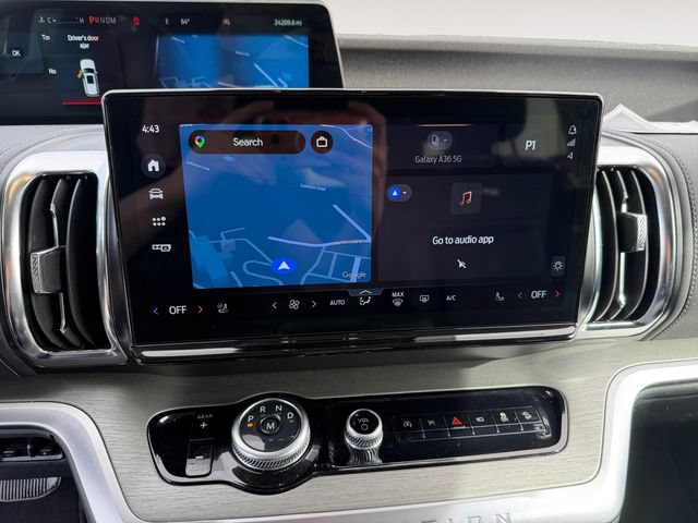 Certified 2025 Ford Expedition Platinum AWD/4WD image 15