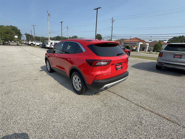 Certified 2024 Ford Escape Active AWD/4WD image 3