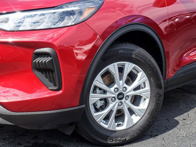 Certified 2023 Ford Escape Active w/ Tech Pack #1 AWD/4WD image 4