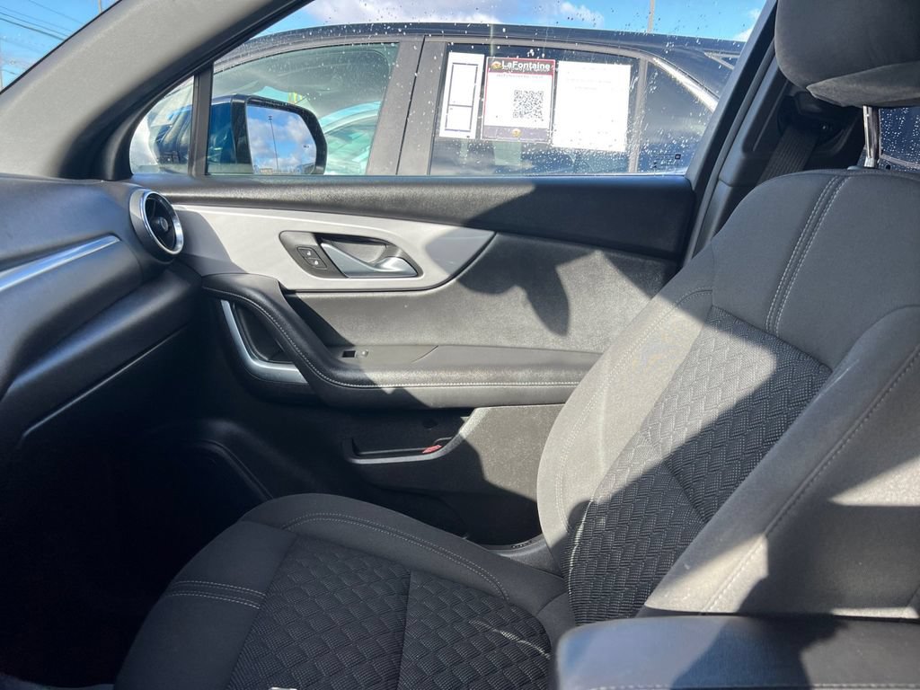Used 2022 Chevrolet Blazer LT FWD image 37