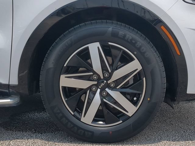 Used 2022 Kia Sorento EX w/ Panoramic Sunroof Package FWD image 11