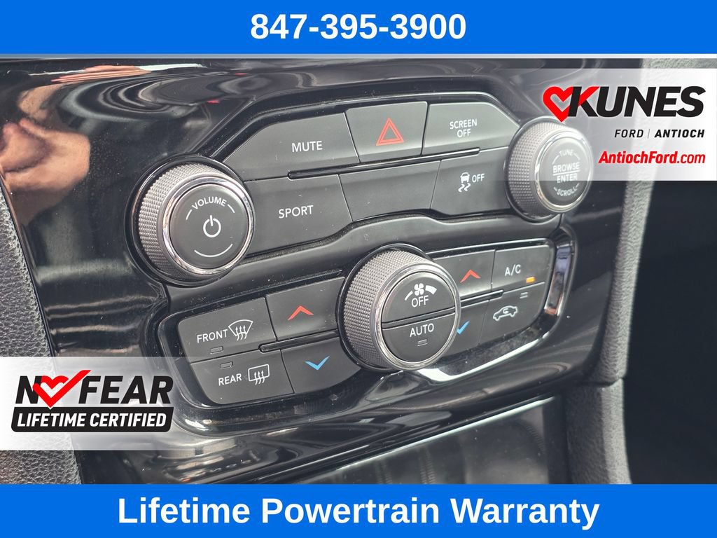 Used 2019 Chrysler 300 S AWD/4WD image 36
