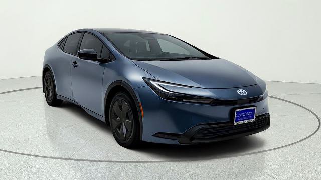 Used 2026 Toyota Prius LE FWD image 1