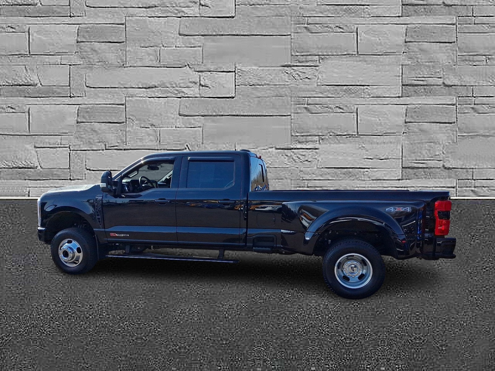 Certified 2025 Ford F350 Platinum image 7