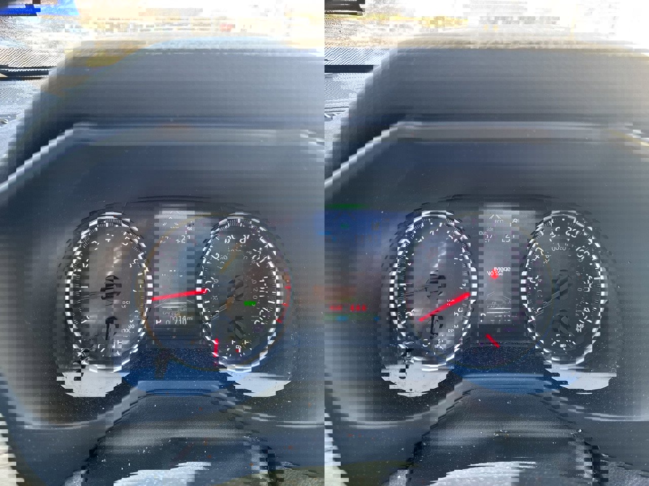 Used 2021 Toyota RAV4 XLE Premium image 10