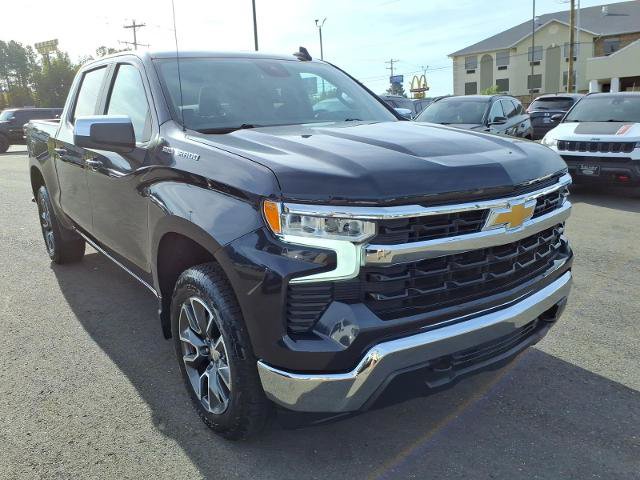 Used 2024 Chevrolet Silverado 1500 LT AWD/4WD image 5