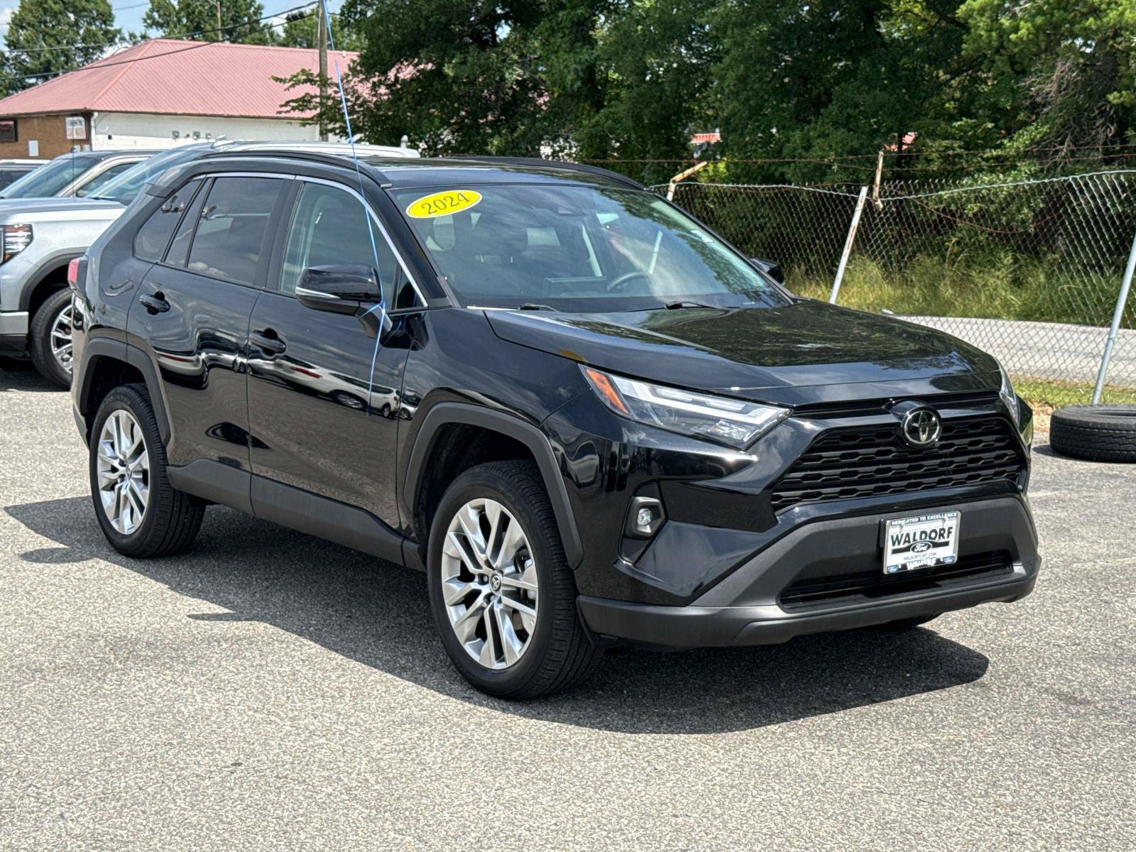 Used 2024 Toyota RAV4 XLE Premium w/ Weather Package AWD/4WD video 1