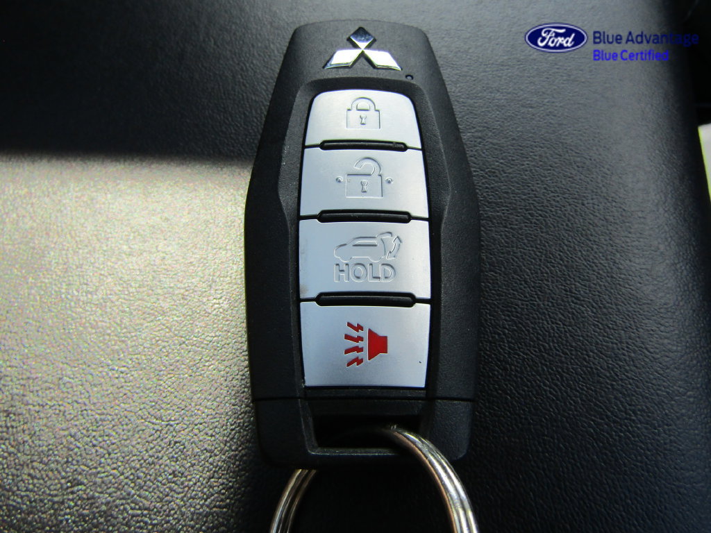 Used 2025 Mitsubishi Outlander SEL AWD/4WD image 38