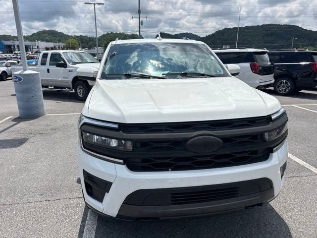 Certified 2024 Ford Expedition XLT AWD/4WD image 4