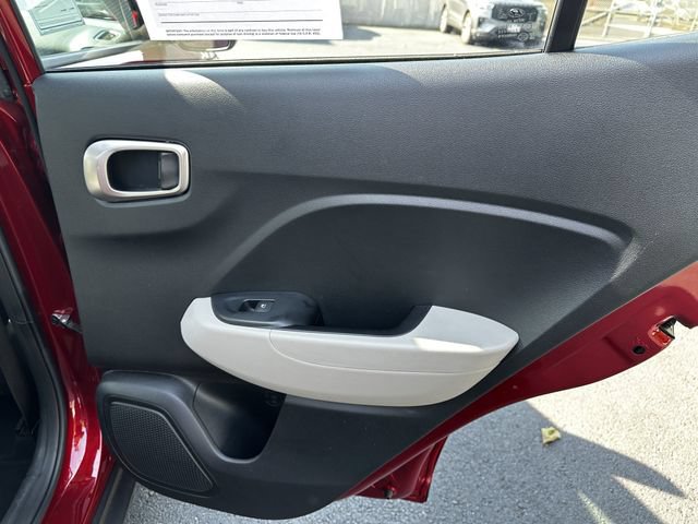 Used 2023 Hyundai Venue SEL FWD image 38