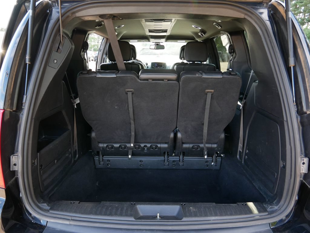Used 2019 Dodge Grand Caravan SXT w/ Driver Convenience Group FWD image 10
