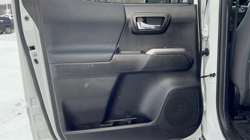 Used 2019 Toyota Tacoma TRD Off-Road image 36