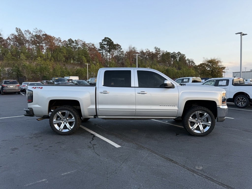 Used 2018 Chevrolet Silverado 1500 LT w/ All Star Edition image 6