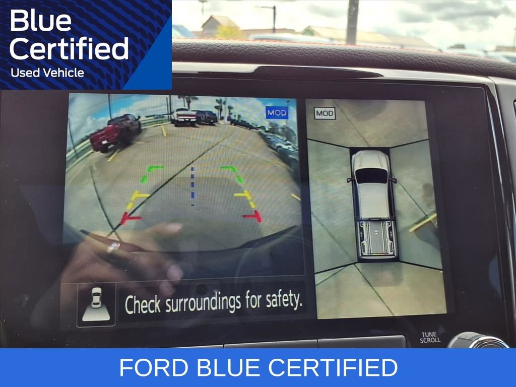 Used 2023 Nissan Titan PRO-4X w/ Pro-4x Convenience Package image 12