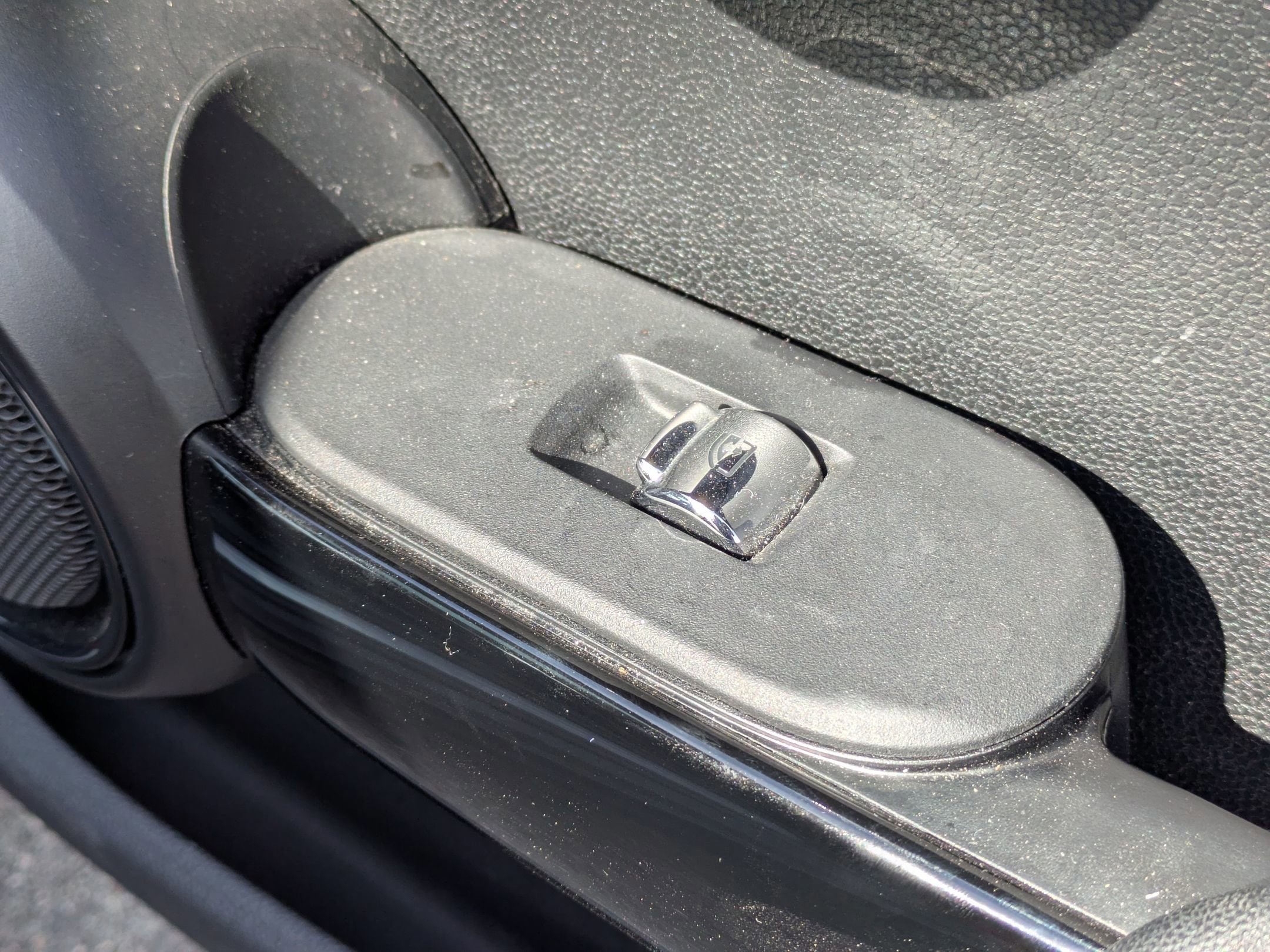 Used 2019 MINI Cooper 2-Door Hardtop image 28